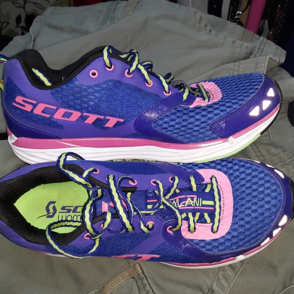 scott running shoes womens